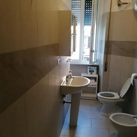 Hanna's House Metro Pyramid 로마