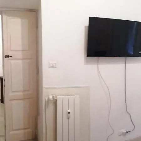 Hanna's House Metro Pyramid * 로마