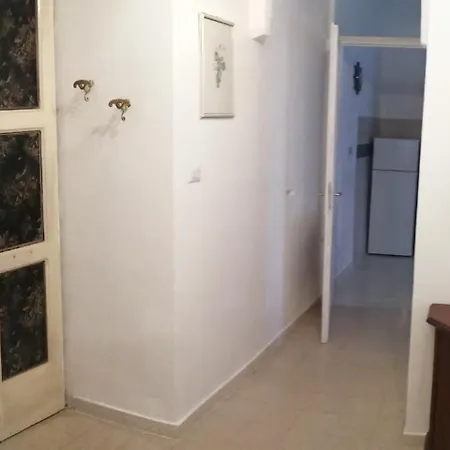 Hanna's House Metro Pyramid * 로마